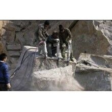 無(wú)聲快速分解石頭用液壓分石機(jī)設(shè)備