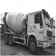 2010年宏達12方重汽豪沃?jǐn)嚢柢? class=