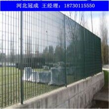  供應圍欄鋼格板_鋼格板各種規(guī)格